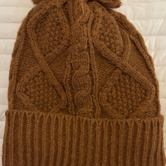Cozy Brown Knit Pom-Pom Beanie - Picture 3 of 6